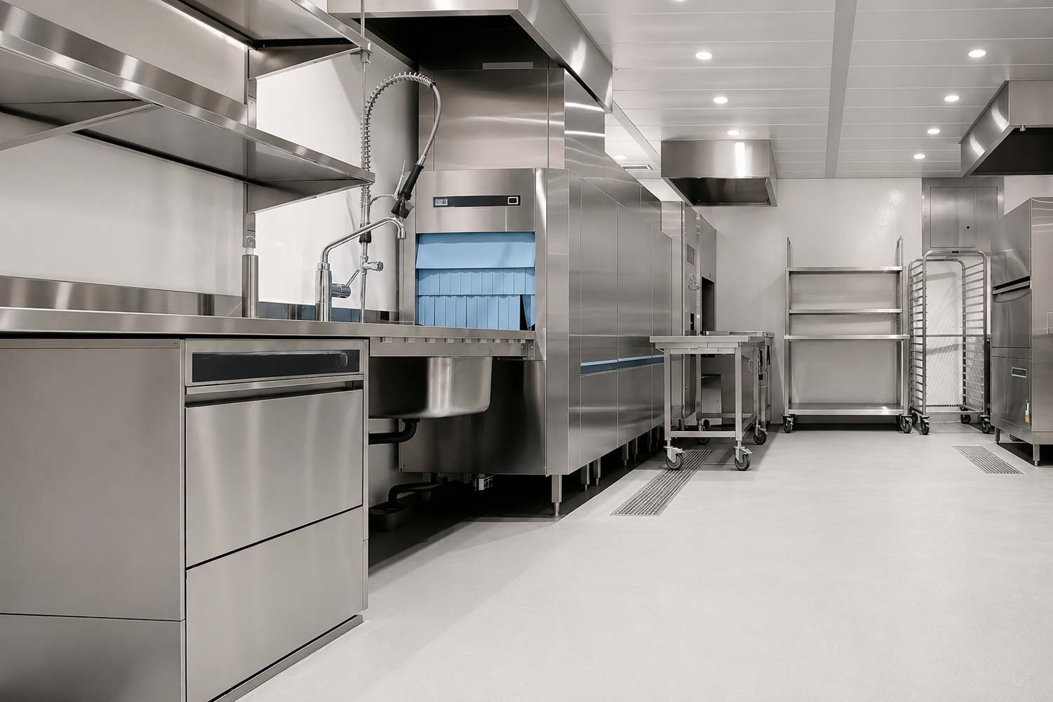 Cucina professionale in acciaio inox per il settore Horeca